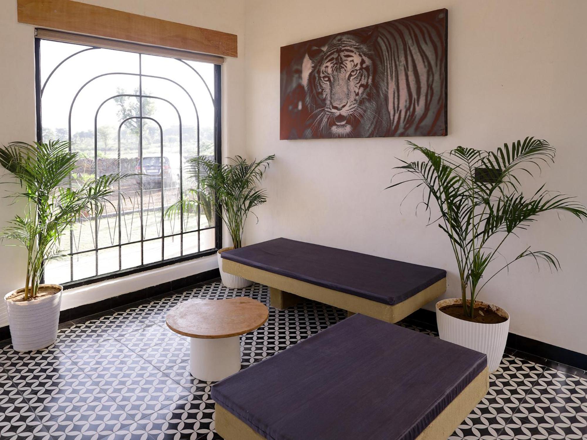 Meladin Sariska Farm stay *